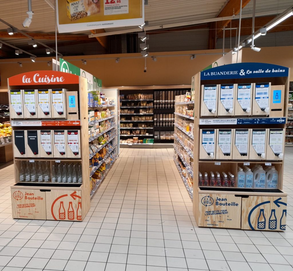 Regal für flüssige Massengüter Jean Bouteille cuisine et hygiène bei SUPER U Tourette